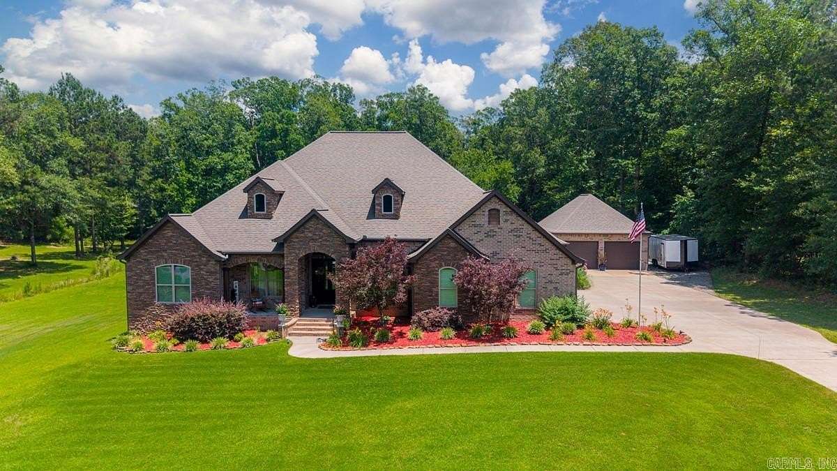 5.39 Acres of Land with Home for Sale in Sheridan, Arkansas
