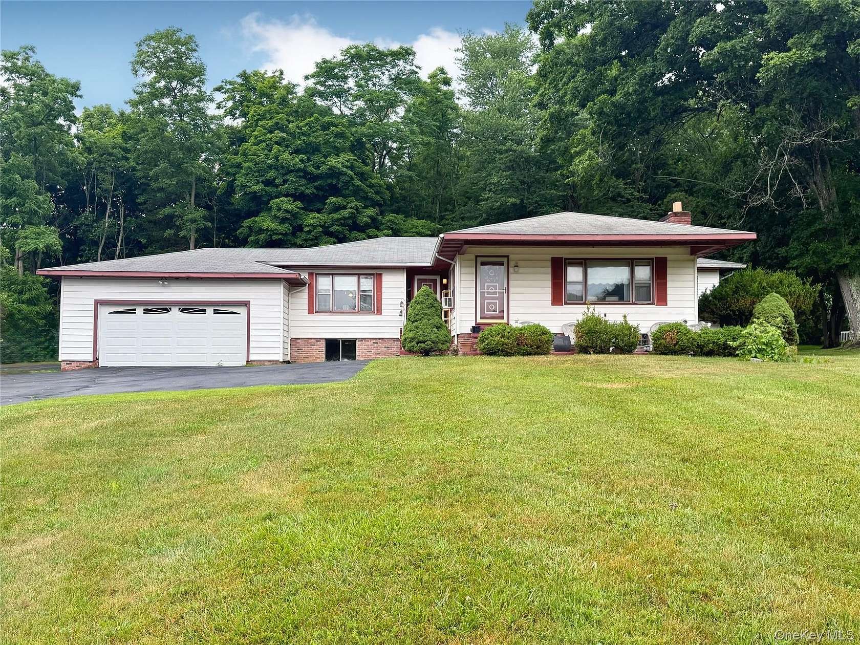 1.7 Acres of Land with Home for Sale in Millbrook, New York