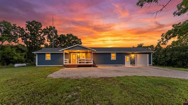 8 Acres of Land with Home for Sale in Koshkonong, Missouri