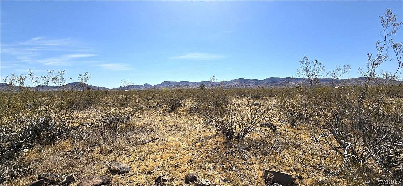 2.35 Acres of Residential Land for Sale in Golden Valley, Arizona