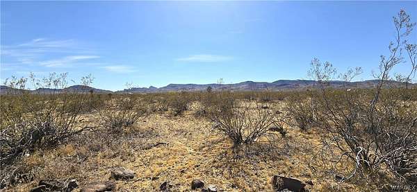 2.35 Acres of Residential Land for Sale in Golden Valley, Arizona