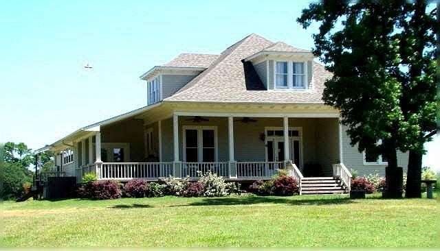 50.3 Acres of Recreational Land with Home for Sale in Athens, Texas