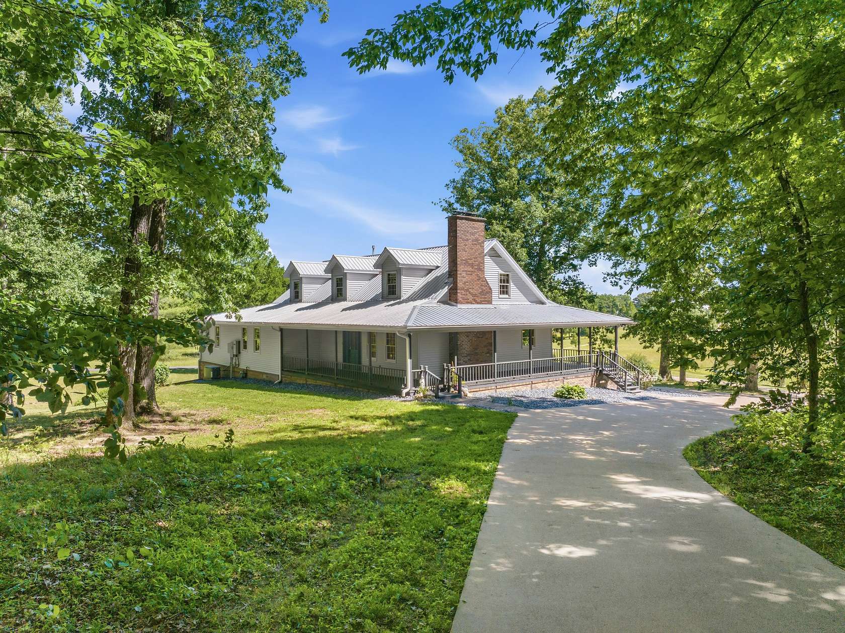 7.3 Acres of Land with Home for Sale in Paris, Tennessee