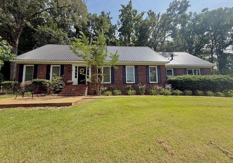 2 Acres of Land with Home for Sale in New Albany, Mississippi