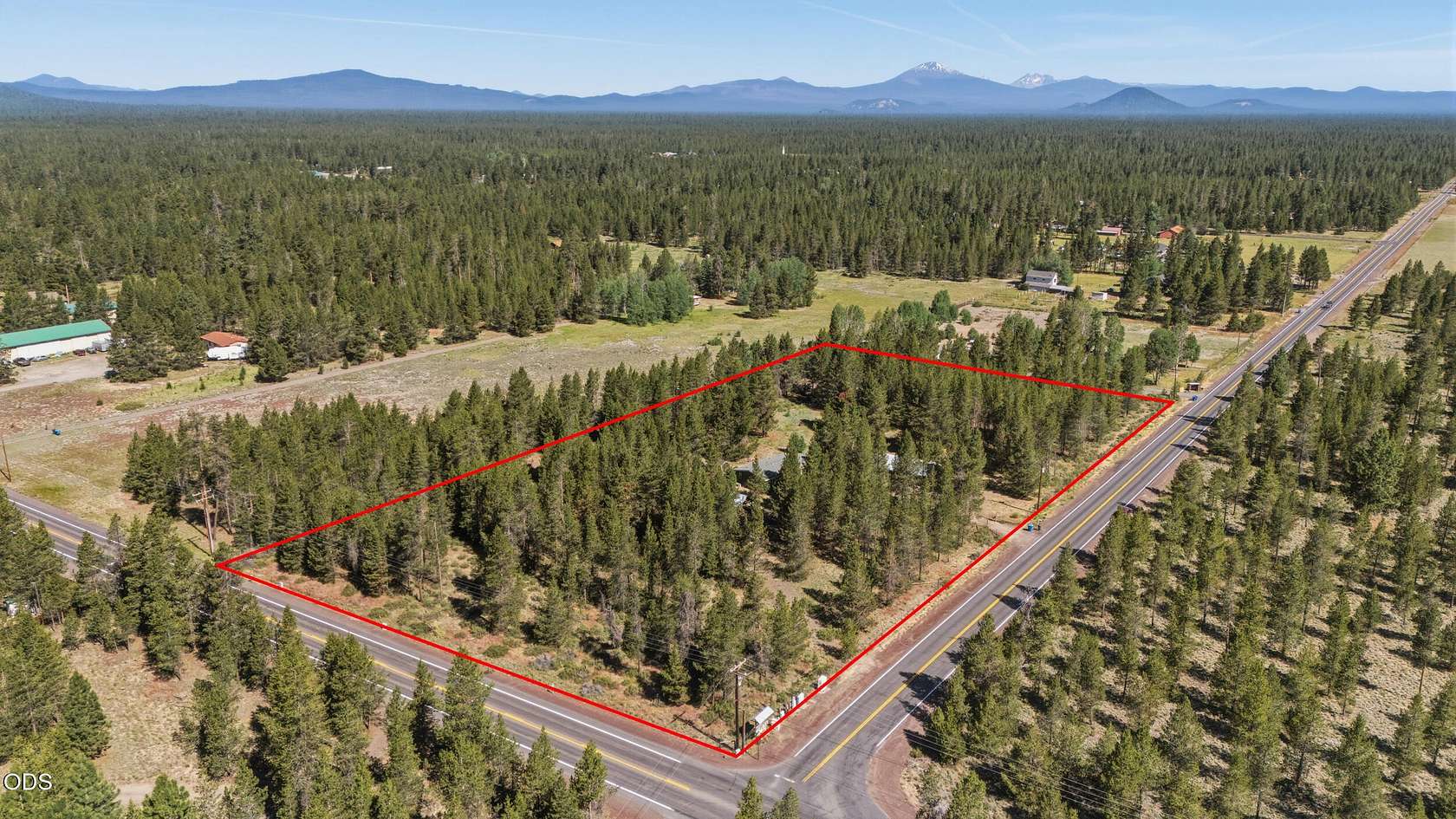 4.85 Acres of Land with Home for Sale in La Pine, Oregon
