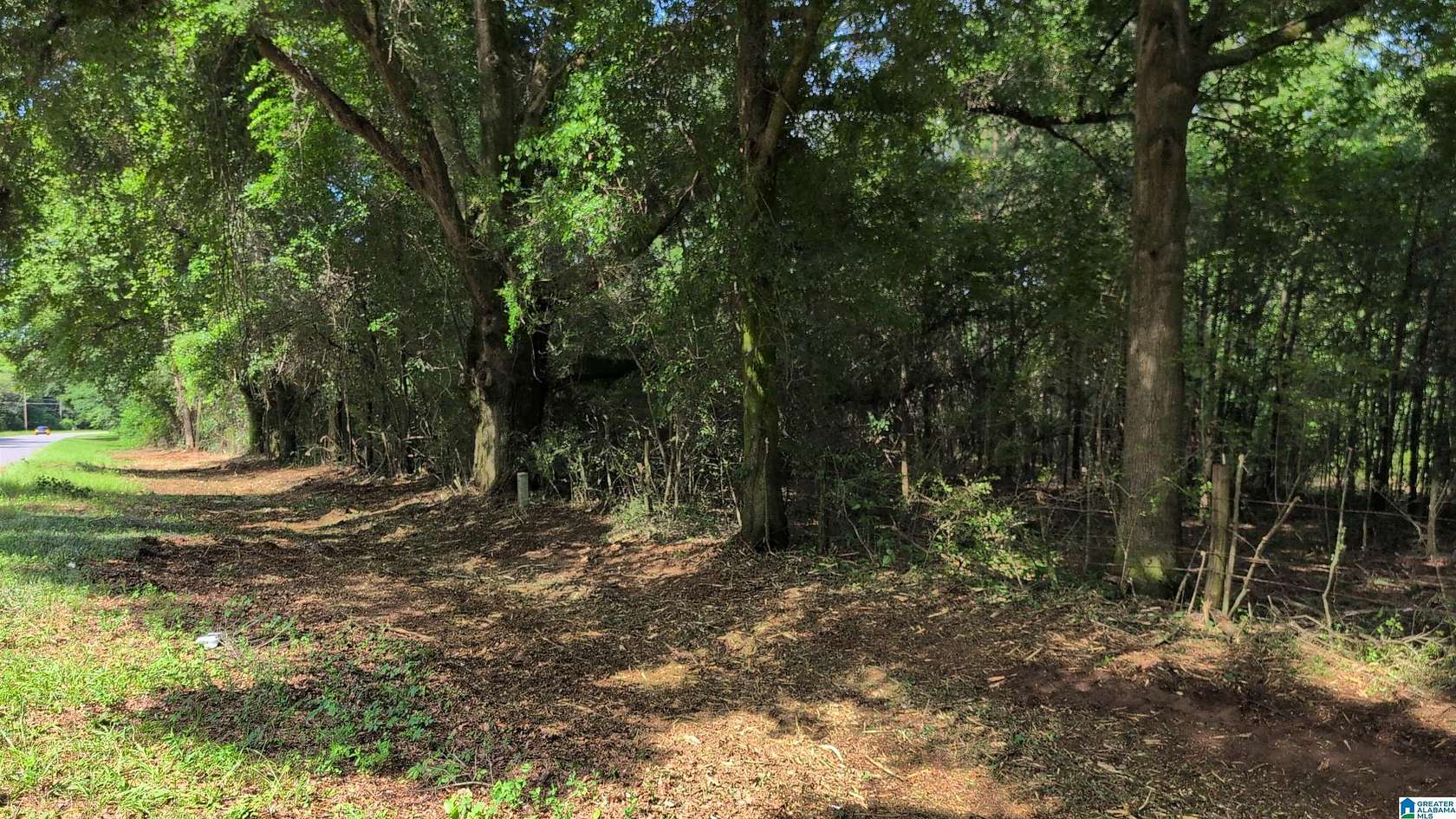 1 Acre of Residential Land for Sale in Millbrook, Alabama