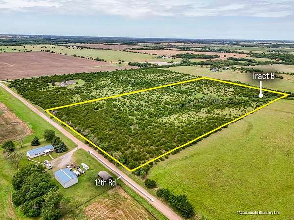 20 Acres of Land for Auction in Douglass, Kansas