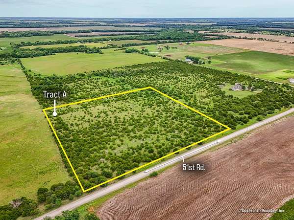 10 Acres of Residential Land for Auction in Douglass, Kansas