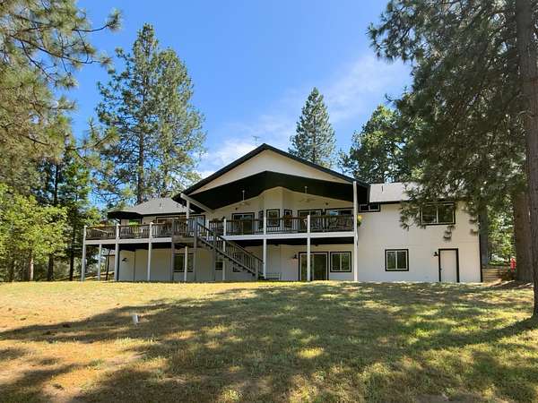 1.79 Acres of Land with Home for Sale in Mariposa, California