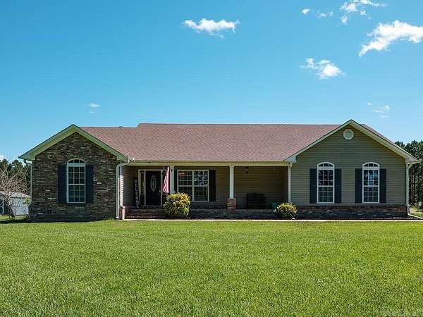 4 Acres of Land with Home for Sale in Sheridan, Arkansas