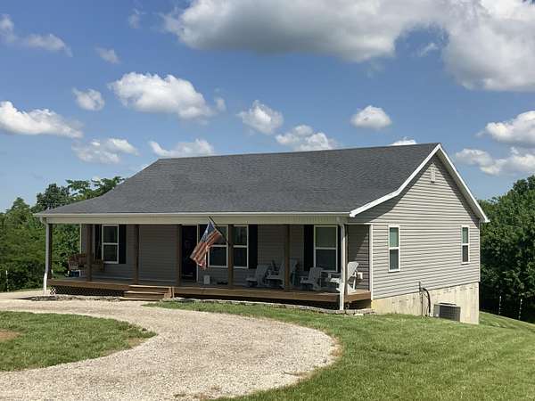 10 Acres of Recreational Land with Home for Sale in Lawrenceburg, Kentucky