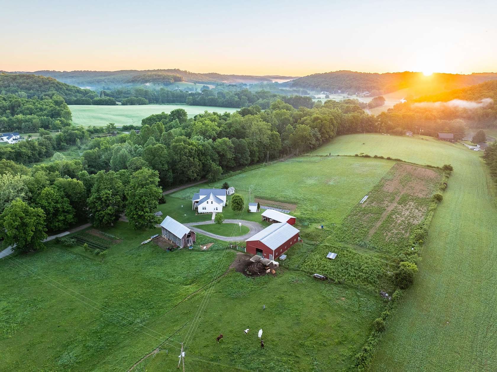25 Acres of Land with Home for Sale in Frazeysburg, Ohio