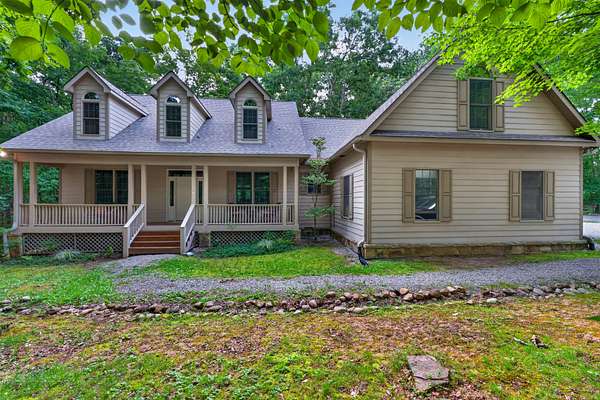 1.63 Acres of Land with Home for Sale in Monteagle, Tennessee