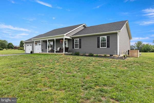 3 Acres of Land with Home for Sale in Edinburg, Virginia
