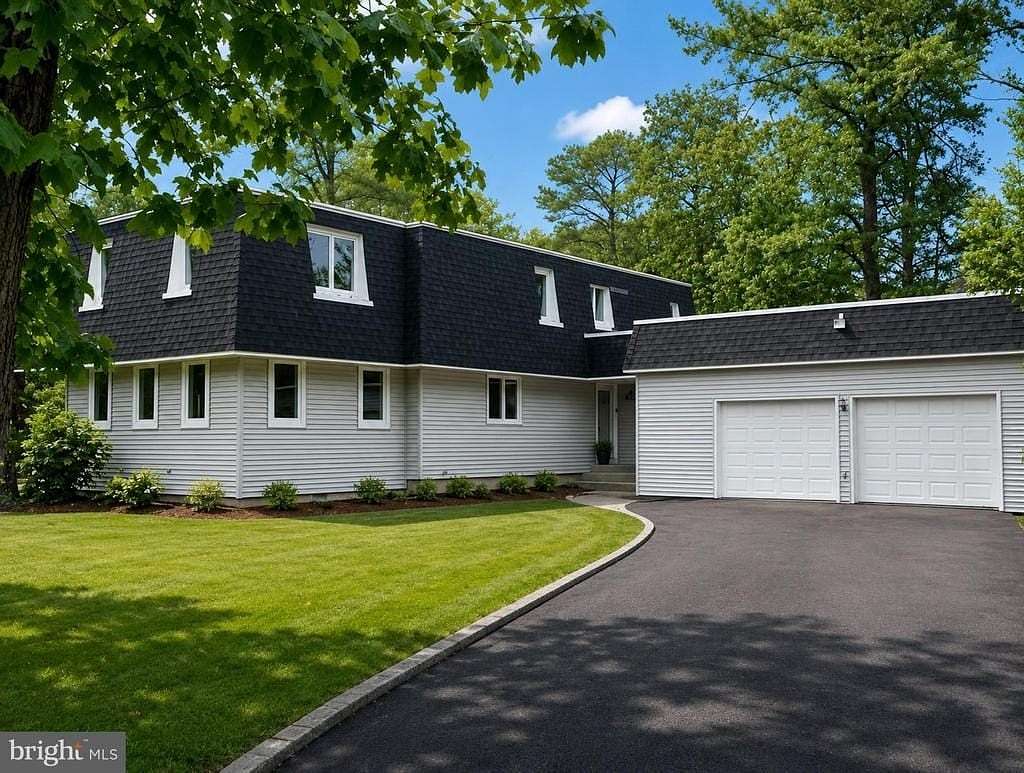 1.5 Acres of Land with Home for Lease in Medford, New Jersey