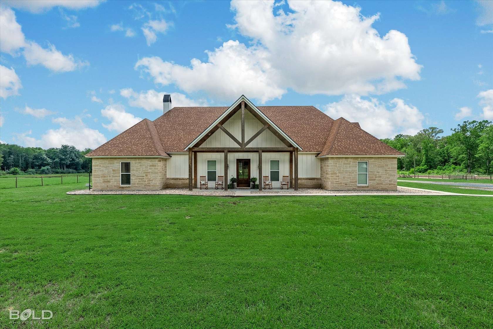 21.8 Acres of Agricultural Land with Home for Sale in Shreveport, Louisiana