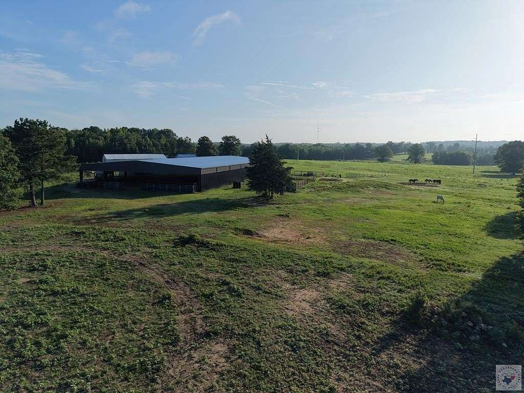 273 Acres of Agricultural Land with Home for Sale in Atlanta, Texas