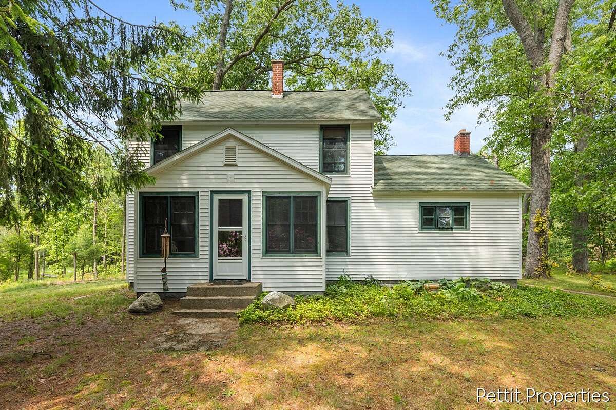 11.4 Acres of Recreational Land with Home for Sale in Muskegon, Michigan