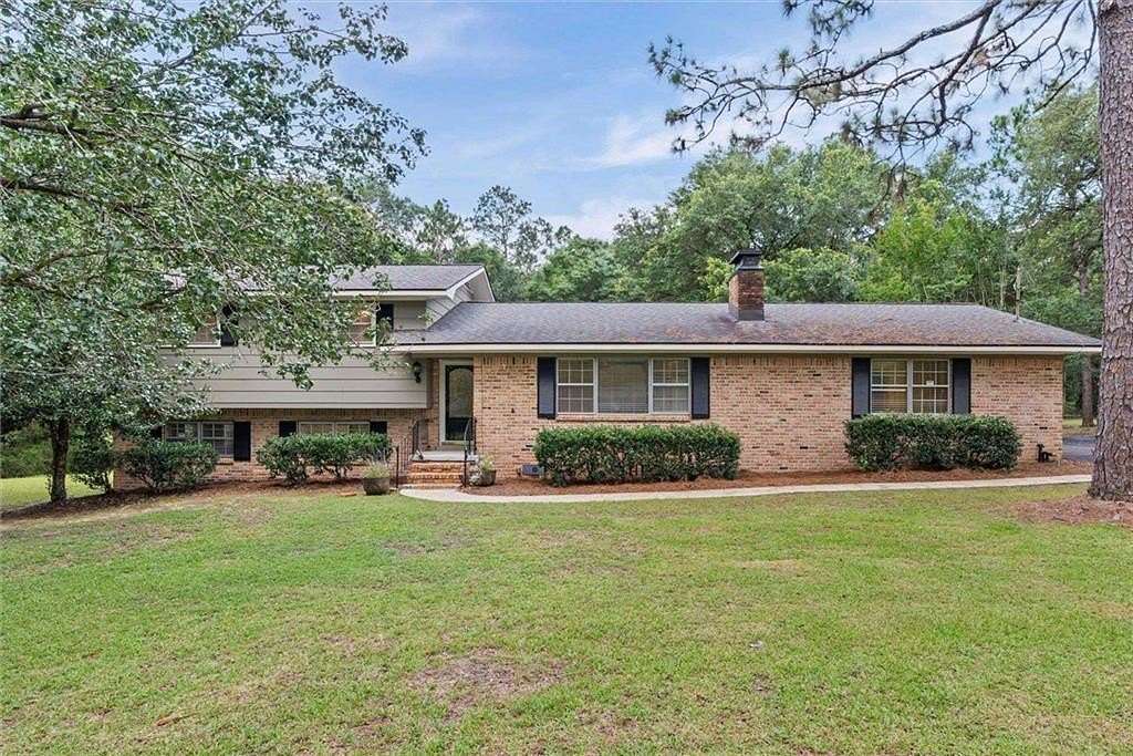 2.28 Acres of Land with Home for Sale in Mobile, Alabama