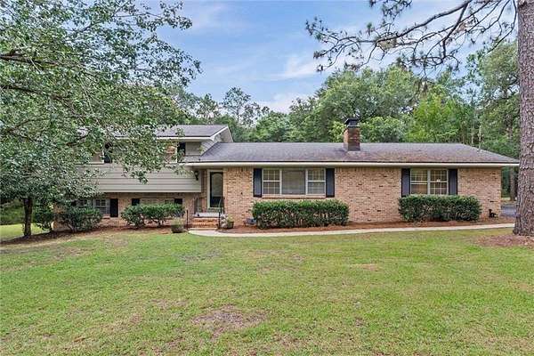2.28 Acres of Land with Home for Sale in Mobile, Alabama