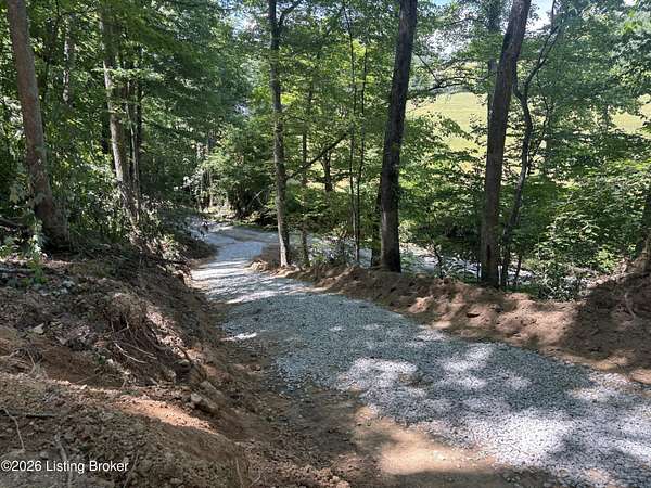 8 Acres of Land for Sale in Beattyville, Kentucky