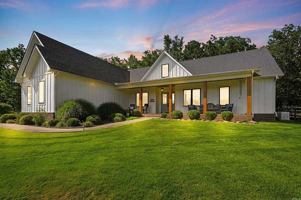 19.2 Acres of Land with Home for Sale in Mayflower, Arkansas