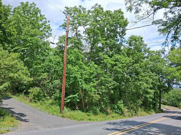 1.33 Acres of Residential Land for Sale in Altoona, Pennsylvania
