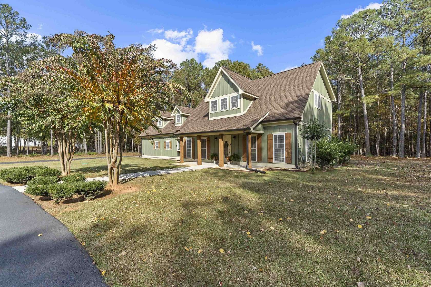 2.84 Acres of Land with Home for Sale in Madison, Georgia