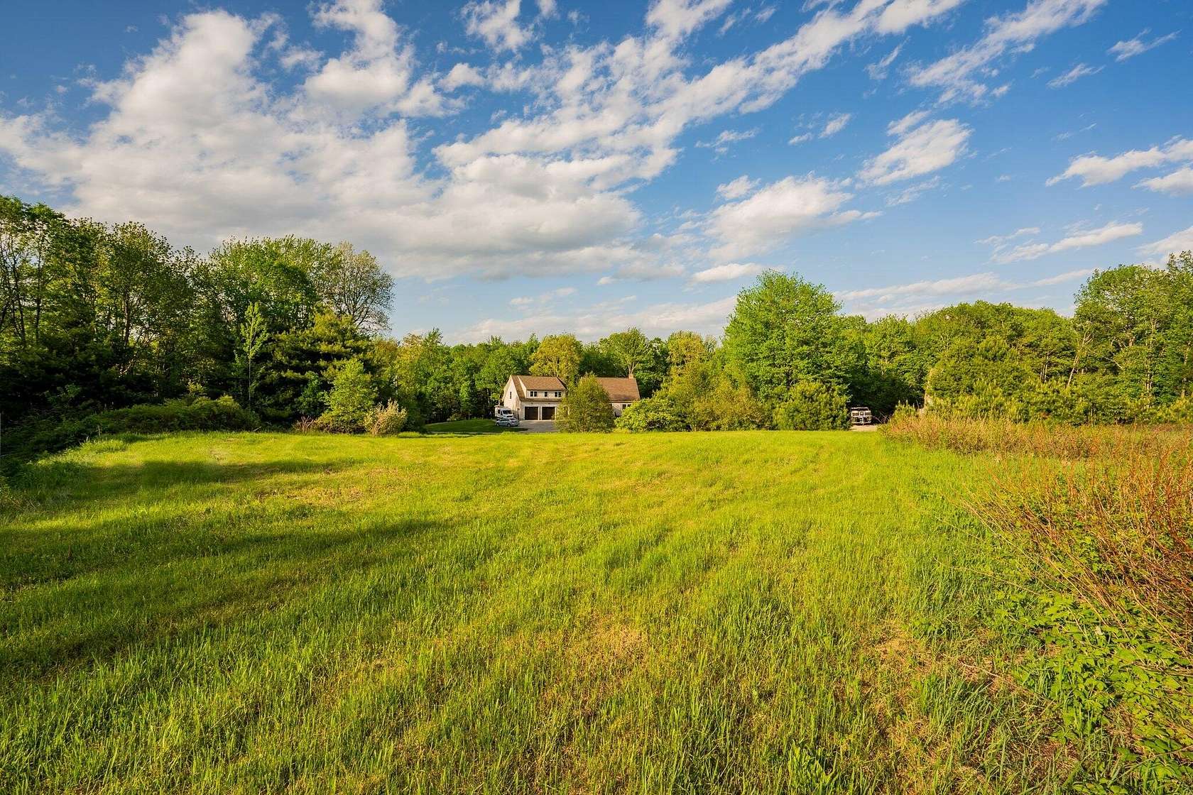 1.4 Acres of Residential Land for Sale in Arundel, Maine
