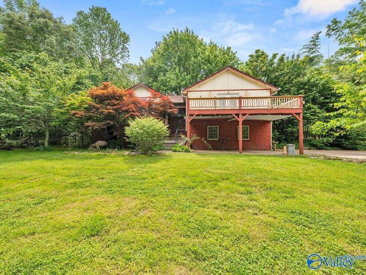 19.6 Acres of Land with Home for Sale in Fort Payne, Alabama