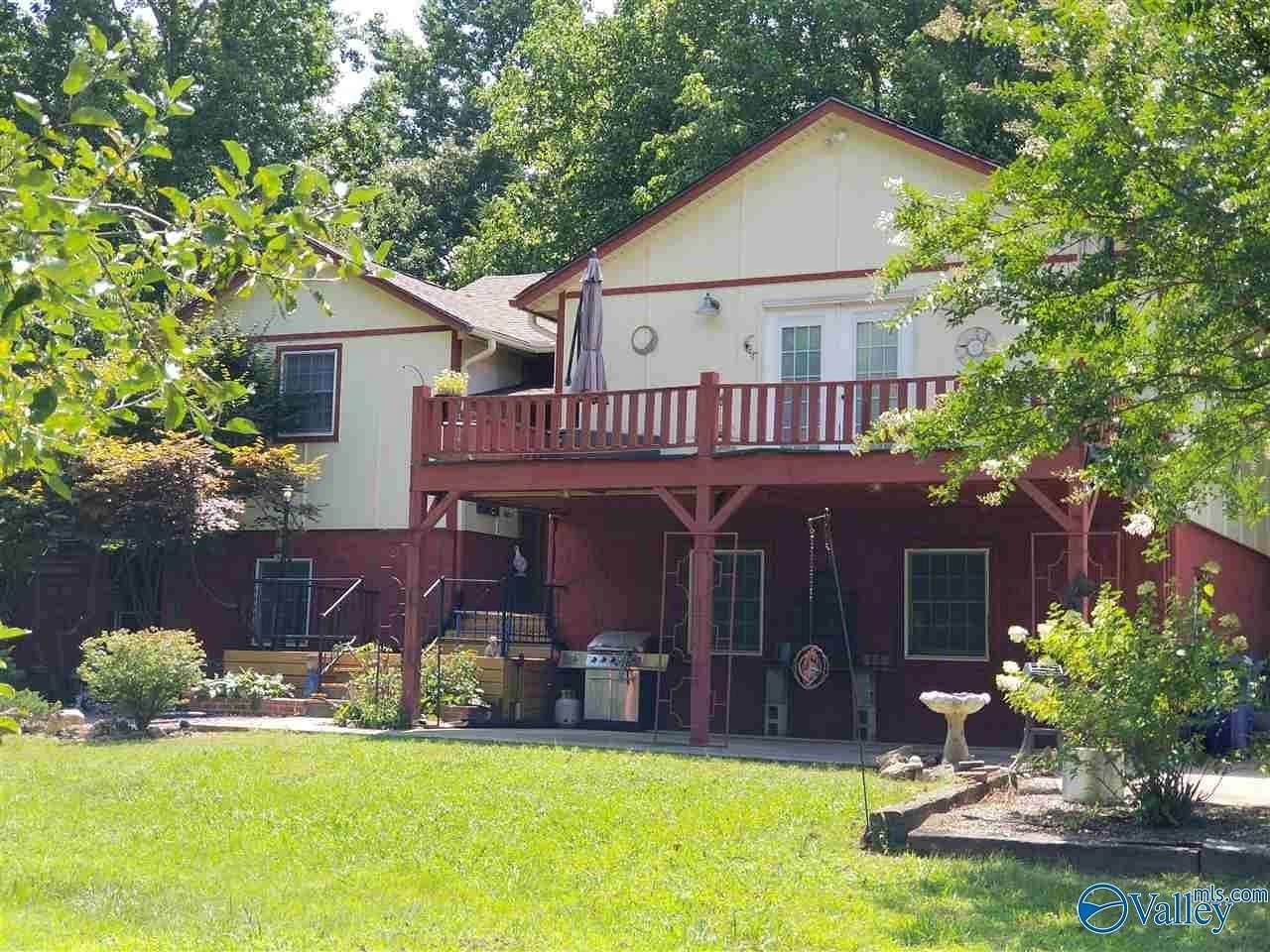19.6 Acres of Land with Home for Sale in Fort Payne, Alabama