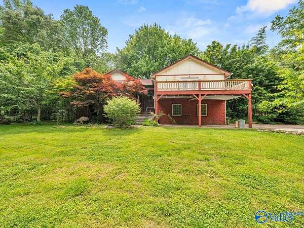 19.6 Acres of Land with Home for Sale in Fort Payne, Alabama