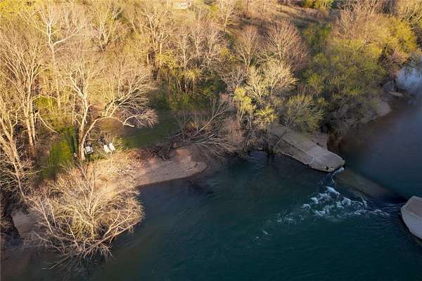 13.6 Acres of Land for Sale in Eureka Springs, Arkansas