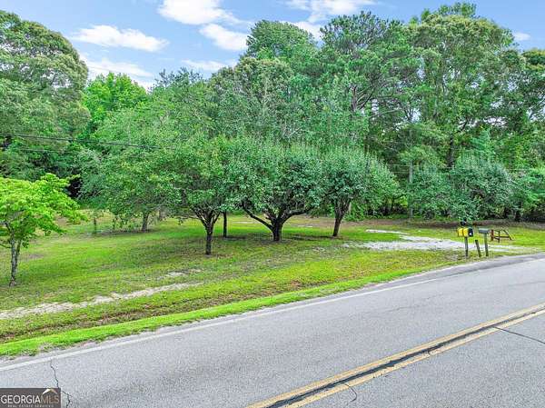 3 Acres of Residential Land for Sale in Senoia, Georgia