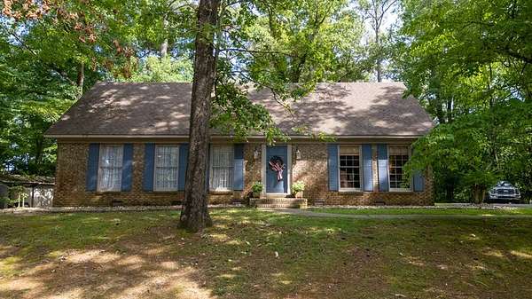 4 Acres of Residential Land for Sale in Fayette, Alabama