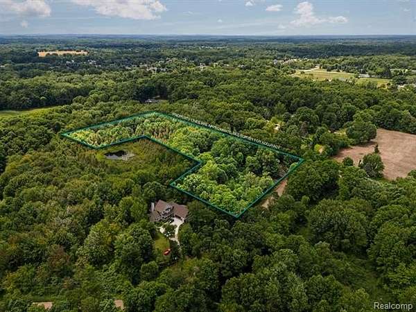5 Acres of Residential Land for Sale in Howell, Michigan