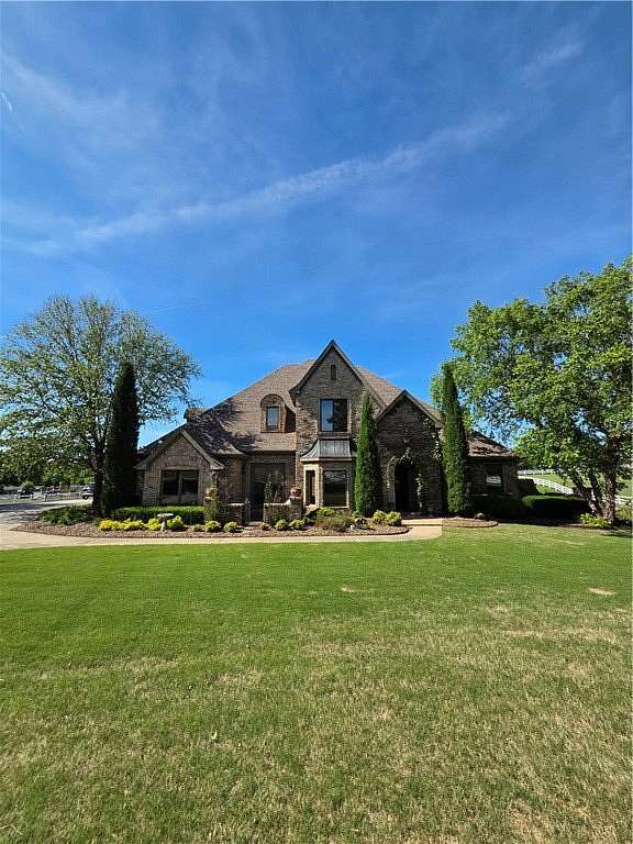 2.54 Acres of Land with Home for Sale in Springdale, Arkansas