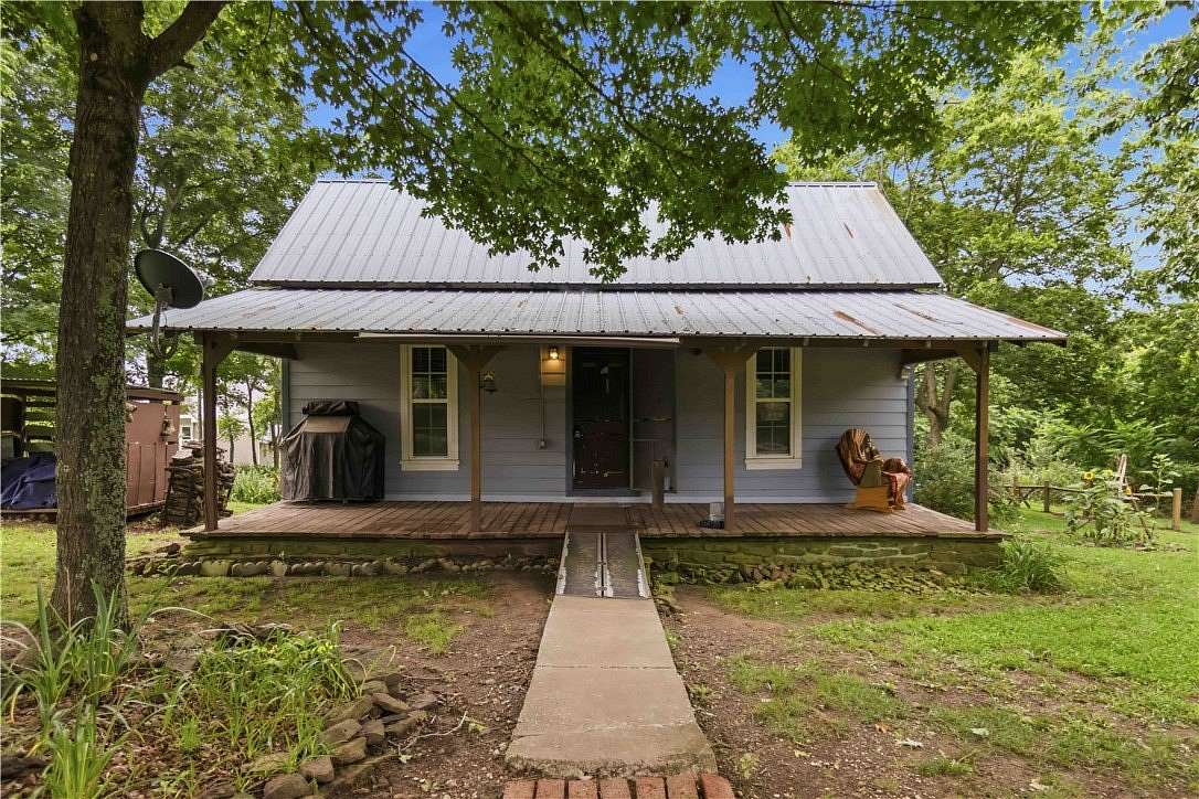 7.17 Acres of Land with Home for Sale in Winslow, Arkansas