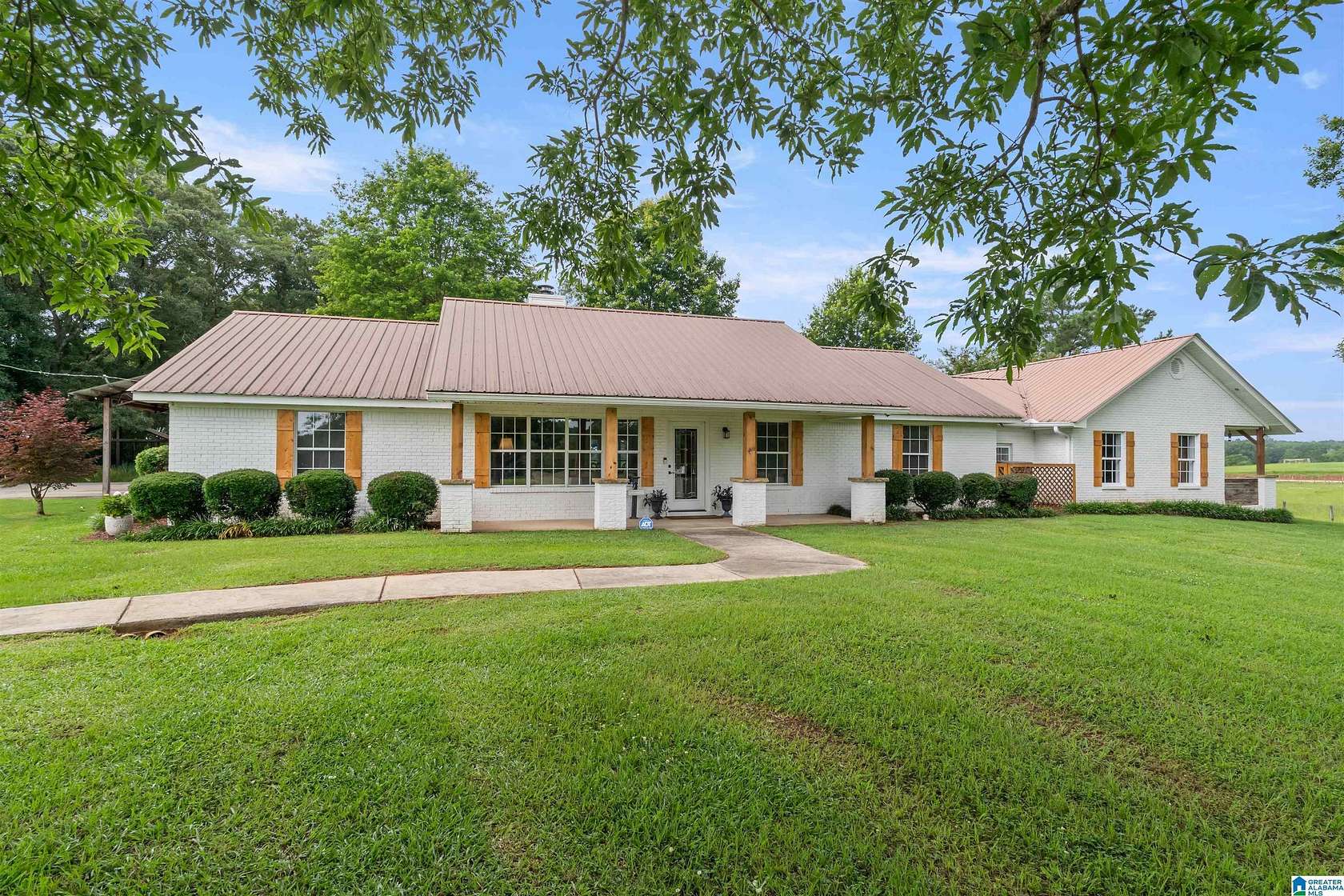 14 Acres of Land with Home for Sale in Wilsonville, Alabama