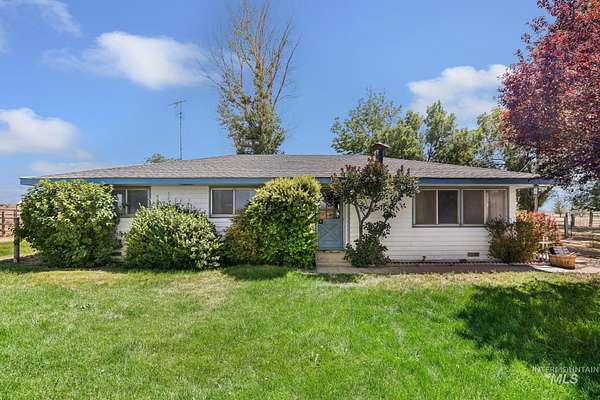 2 Acres of Land with Home for Sale in Bliss, Idaho
