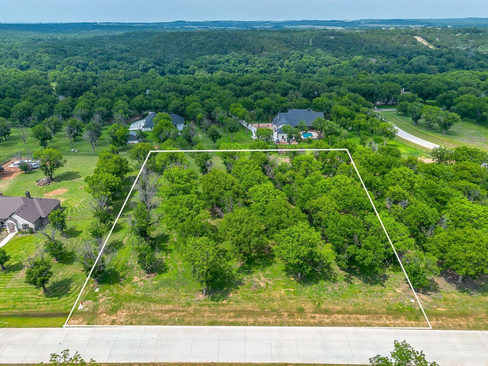 1.5 Acres of Residential Land for Sale in Granbury, Texas