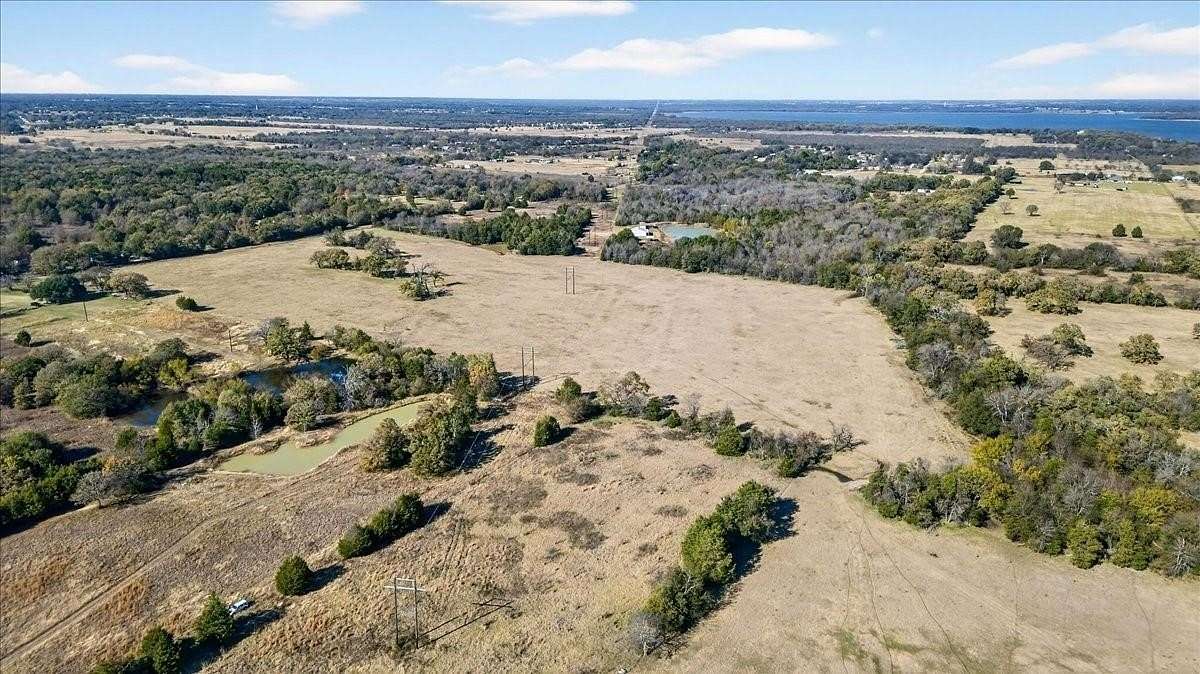 30.4 Acres of Land for Sale in Kemp, Texas