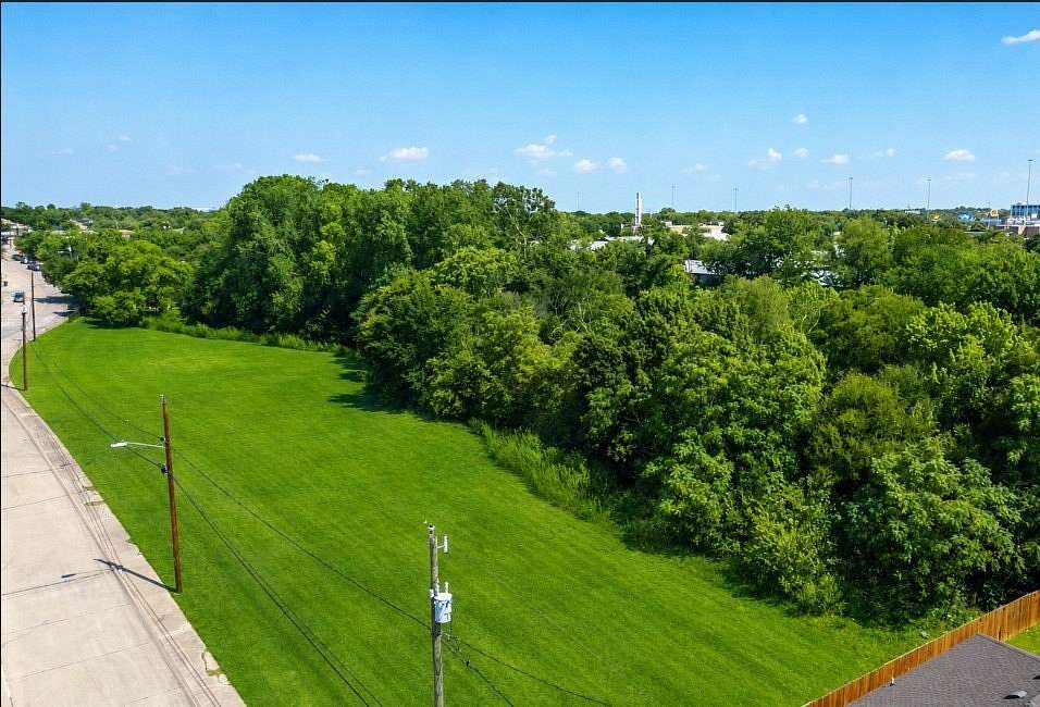 1.72 Acres of Residential Land for Sale in Dallas, Texas