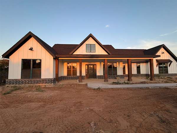 2 Acres of Land with Home for Sale in Boyd, Texas