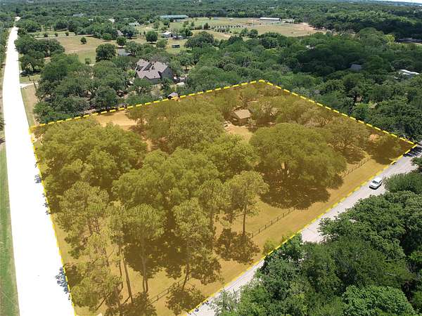 2.5 Acres of Land with Home for Sale in Copper Canyon, Texas