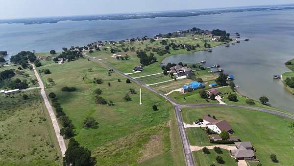 1 Acre of Residential Land for Sale in Streetman, Texas