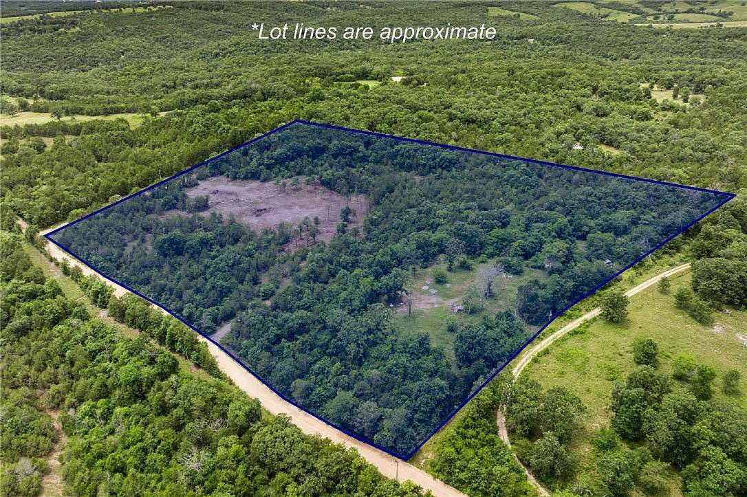 17.7 Acres of Land for Sale in Omaha, Arkansas