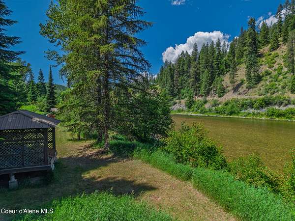 1.29 Acres of Land for Sale in Calder, Idaho