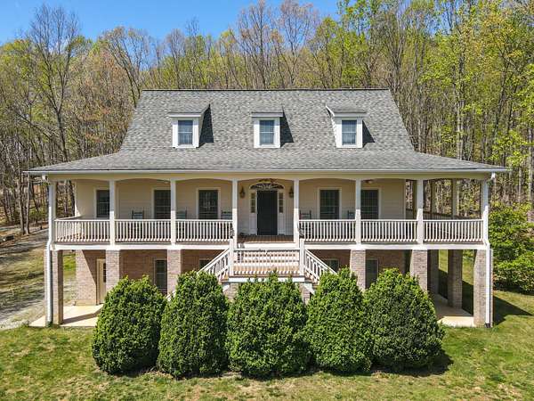 7.64 Acres of Land with Home for Sale in Fairfield, Virginia
