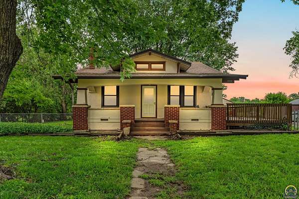 9.54 Acres of Land with Home for Sale in Topeka, Kansas
